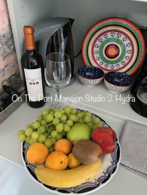 On The Port Mansion Studio 2 Hydra מראה חיצוני תמונה